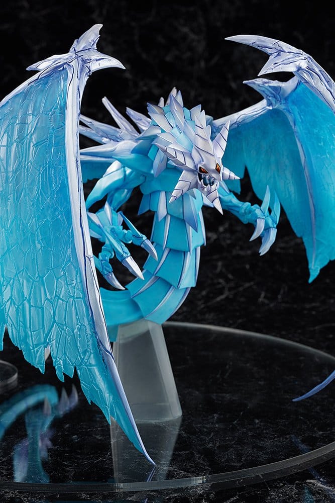 Amakuni Yu-Gi-Oh Card Game Monster Figure Collection Brionac Dragon of the Ice Barrier Figur