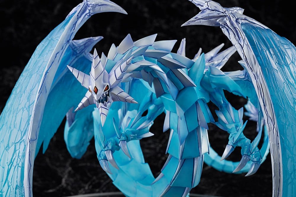 Amakuni Yu-Gi-Oh Card Game Monster Figure Collection Brionac Dragon of the Ice Barrier Figur
