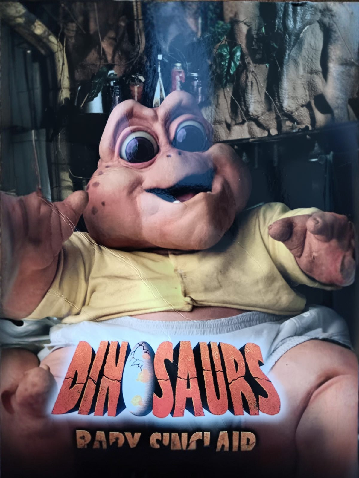 Dinosaurs Ultimate Baby Sinclair Actionfigur 18 cm - Leicht beschädigte Verpackung