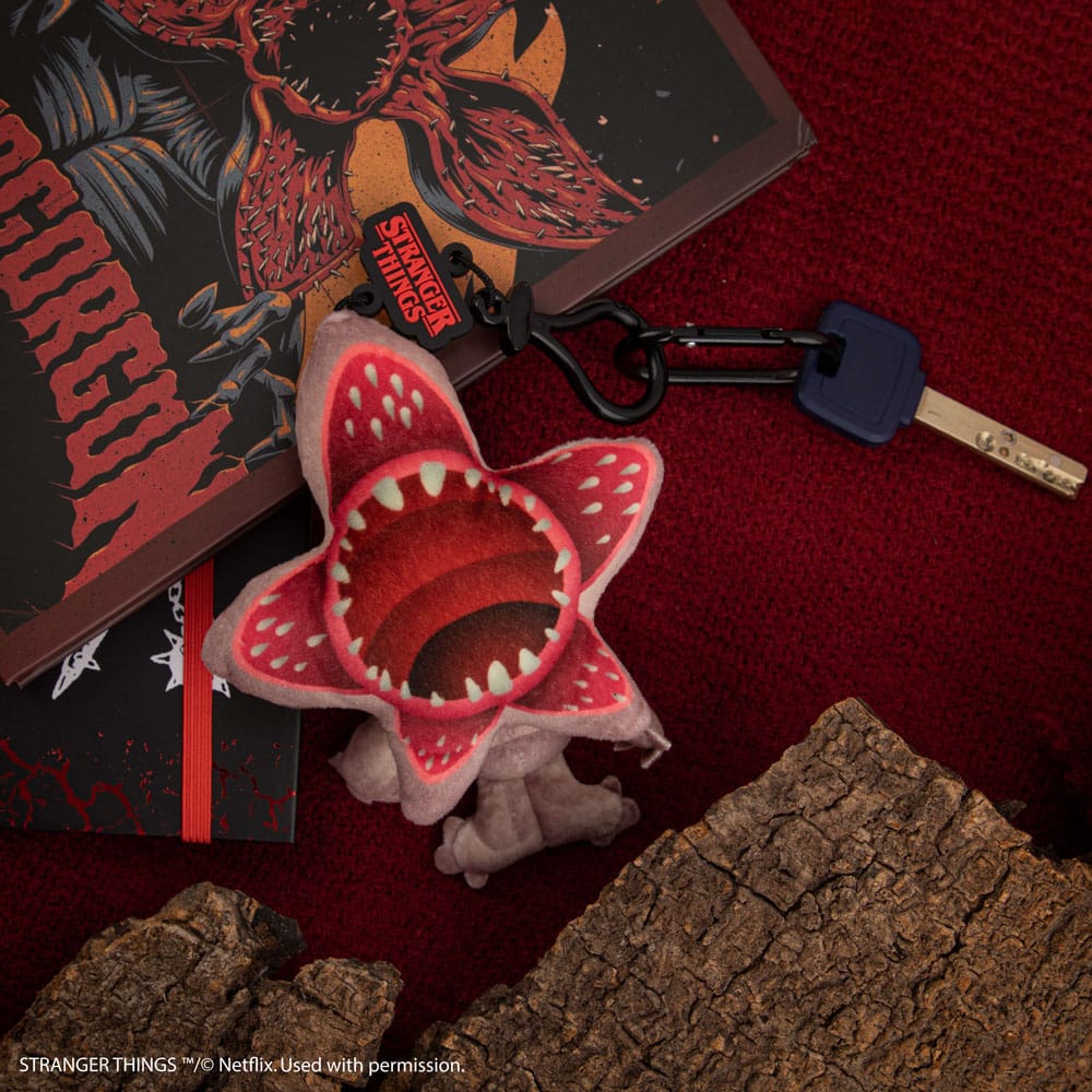 Cinereplicas Stranger Things Demogorgon Plüsch Schlüsselanhänger