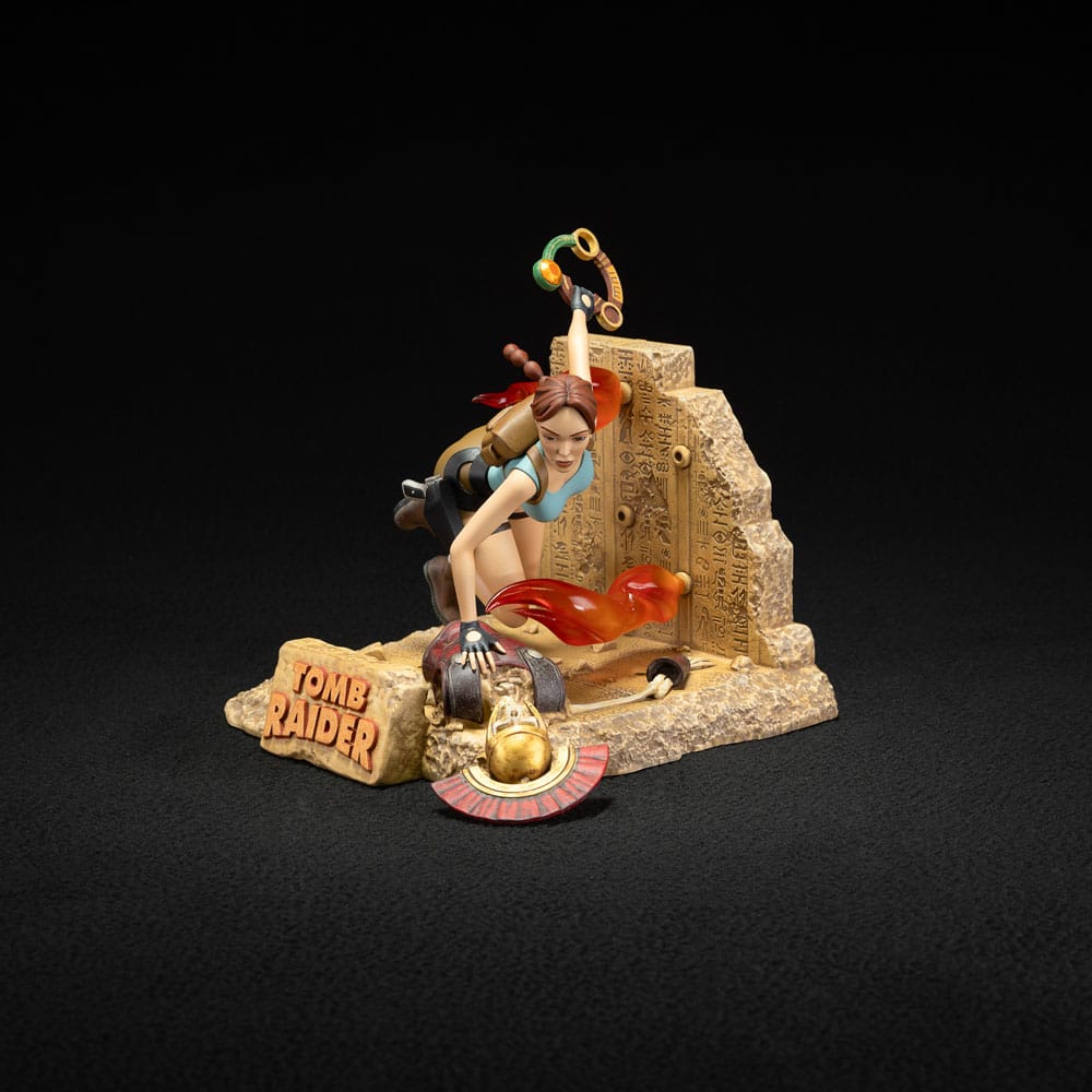 Dark Horse Tomb Raider Lara Croft Classic Era Statue