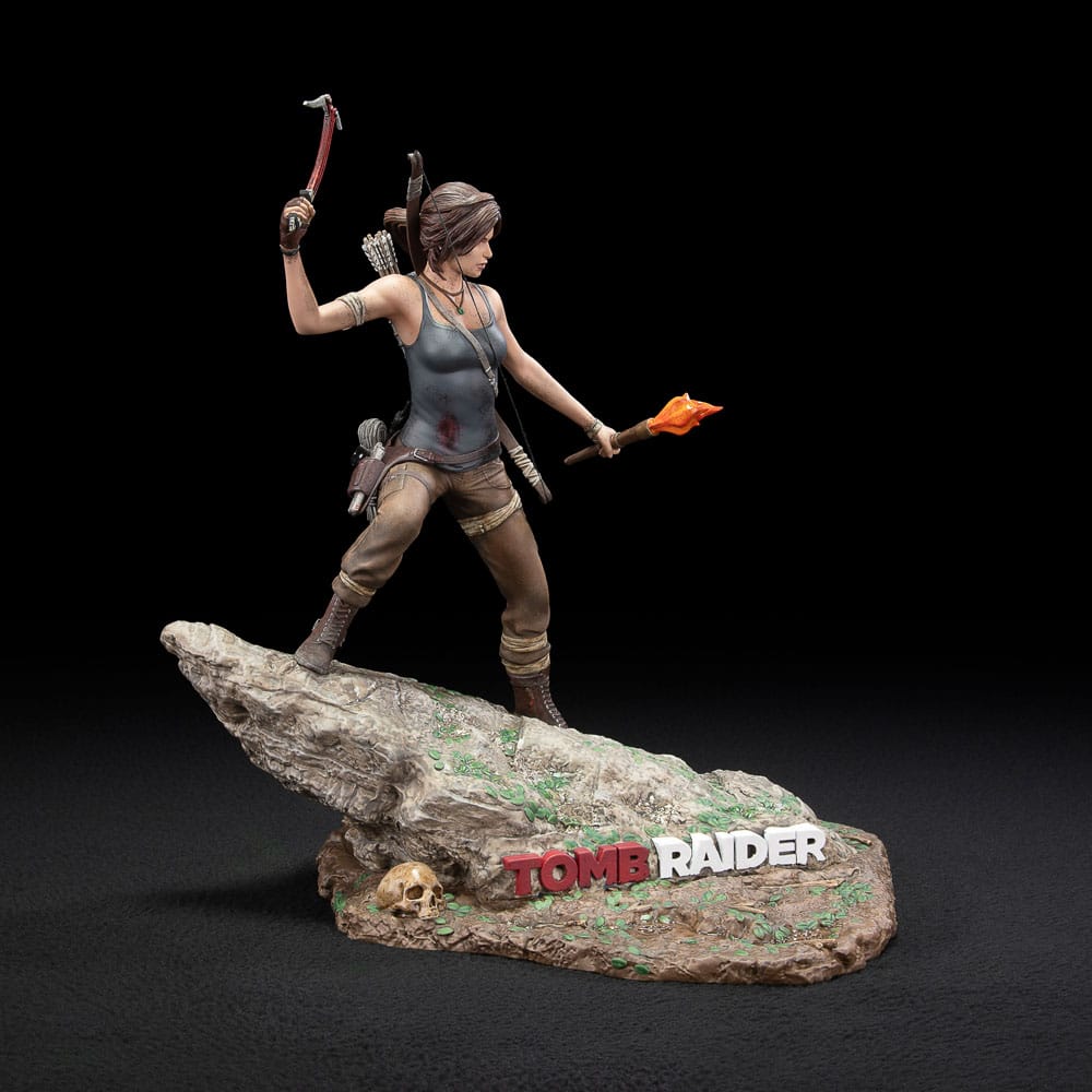 Dark Horse Tomb Raider Survivor Era Lara Croft Survivor Era Statue