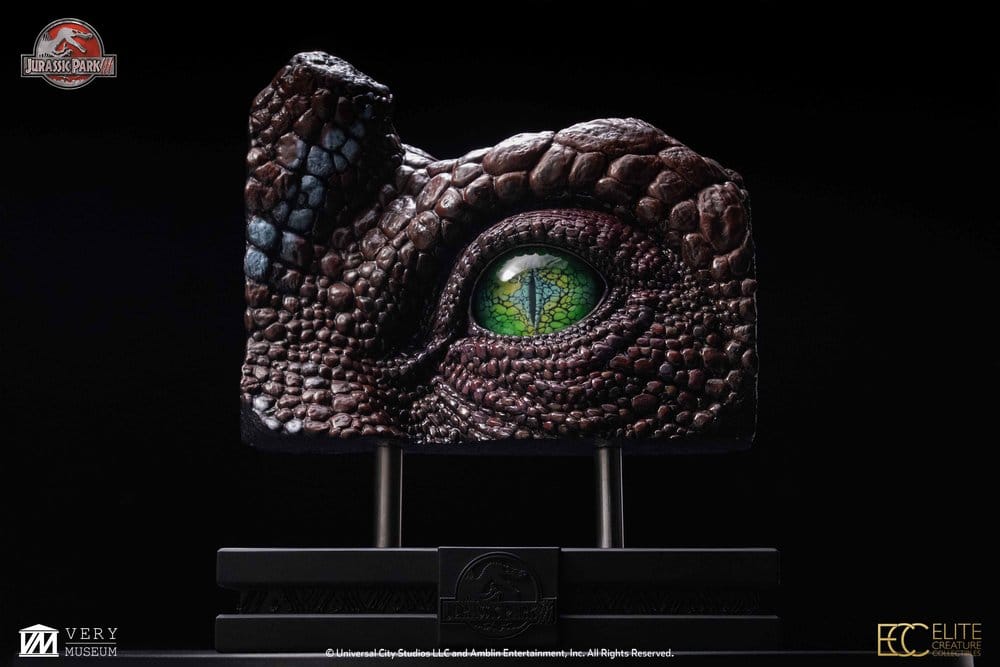 Elite Creature Collectibles Jurassic Park III Spinosaurus Eye Prop (Reproduction) Replik
