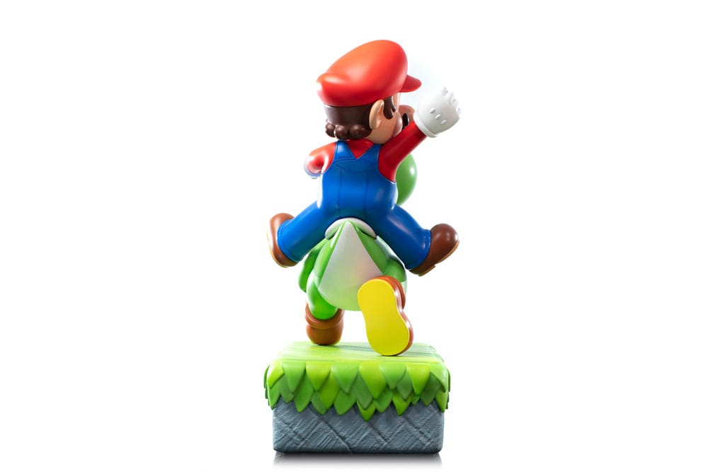 First 4 Figures Super Mario - Mario & Yoshi Exclusive Edition Statue