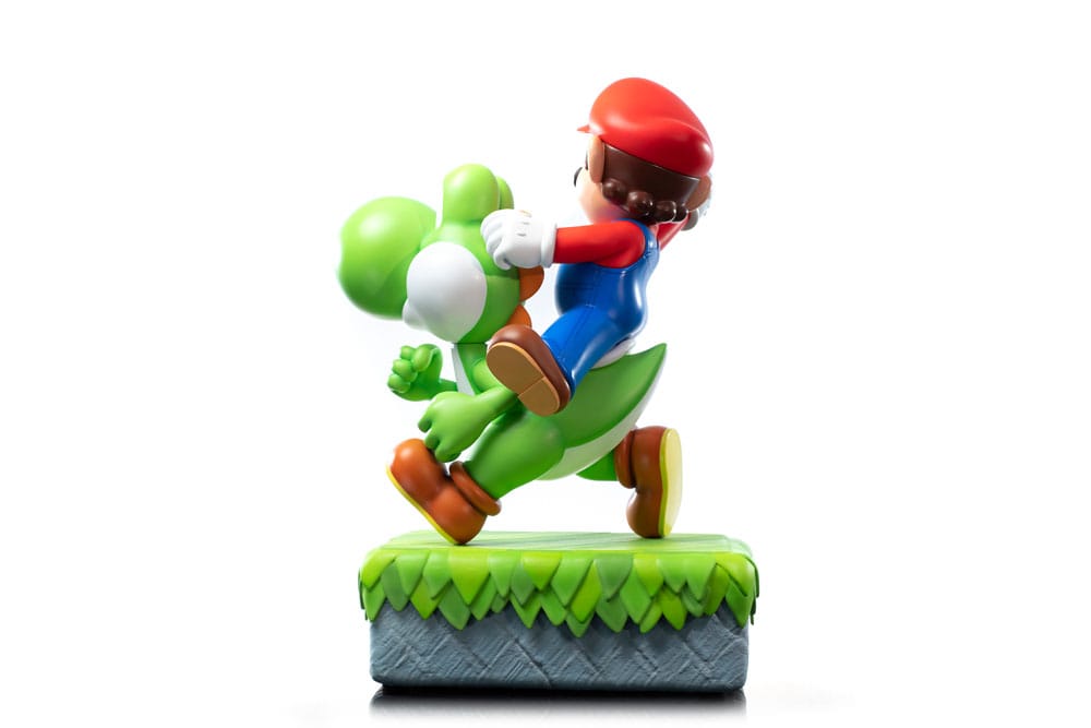 First 4 Figures Super Mario - Mario & Yoshi Exclusive Edition Statue