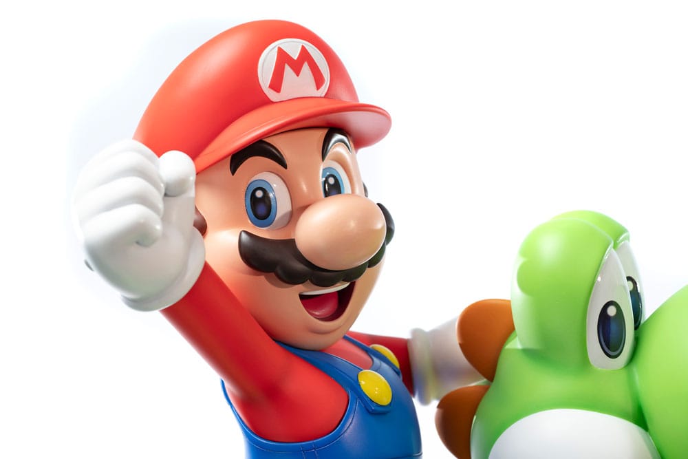 First 4 Figures Super Mario Mario & Yoshi Statue