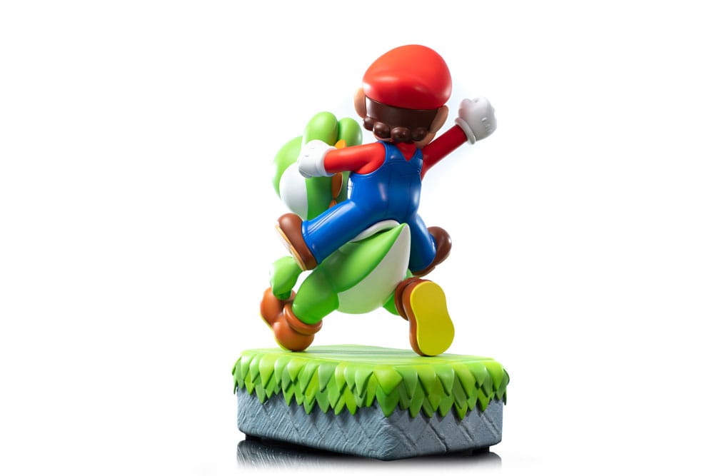 First 4 Figures Super Mario Mario & Yoshi Statue
