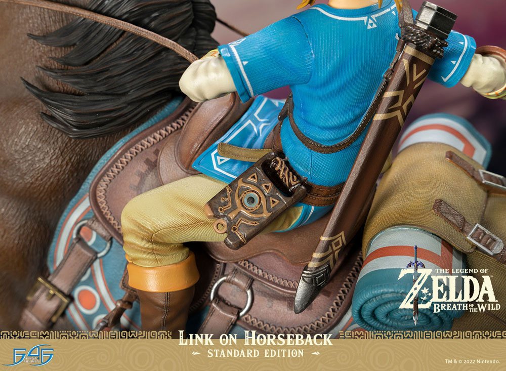 First 4 Figures The Legend of Zelda Breath of the Wild Link on Horseback Statue - Beschädigte Verpackung