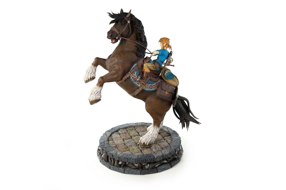 First 4 Figures The Legend of Zelda Breath of the Wild Link on Horseback Statue - Beschädigte Verpackung
