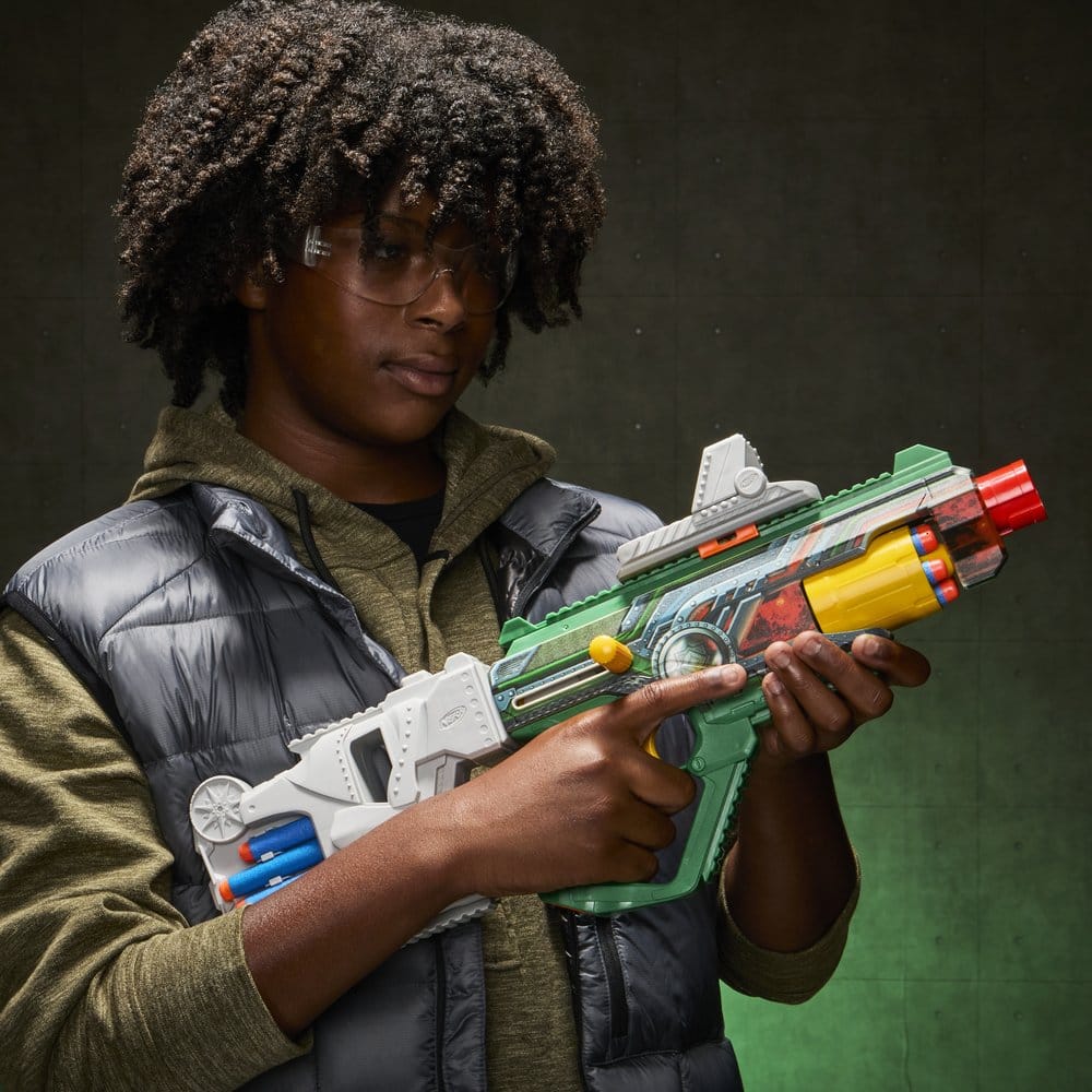 Hasbro Avengers: Doomsday NERF Dart-Blaster Doctor Doom