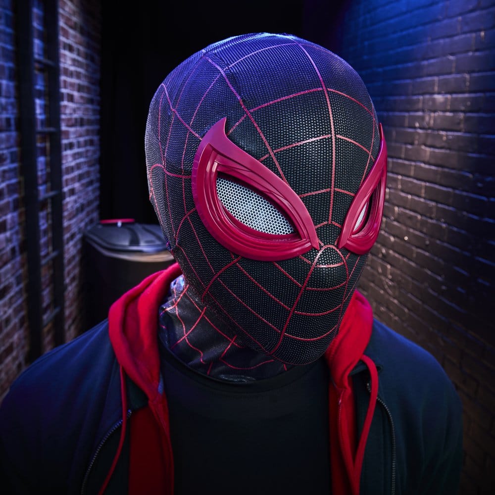 Hasbro Spider-Man Miles Morales Marvel Legends Elektronische Maske mit Fernbedienung