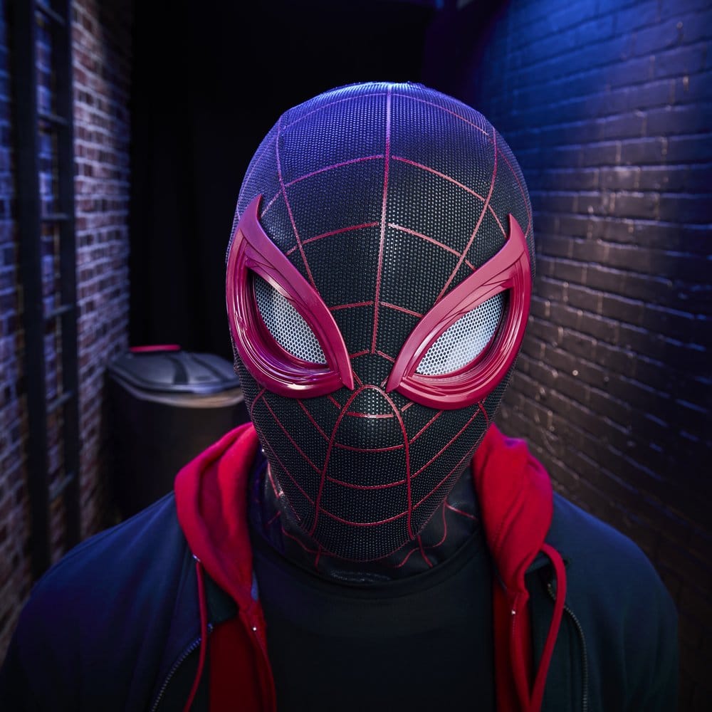 Hasbro Spider-Man Miles Morales Marvel Legends Elektronische Maske mit Fernbedienung