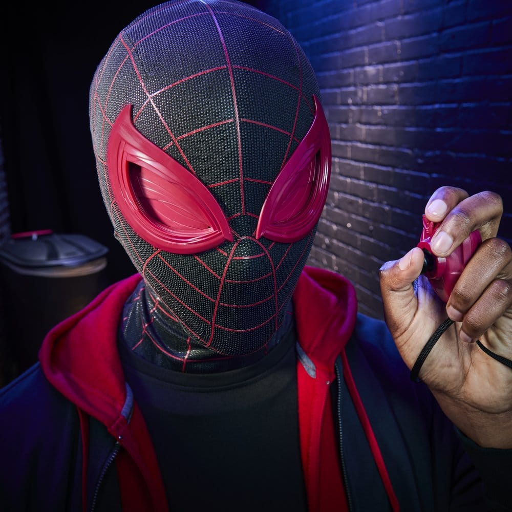 Hasbro Spider-Man Miles Morales Marvel Legends Elektronische Maske mit Fernbedienung