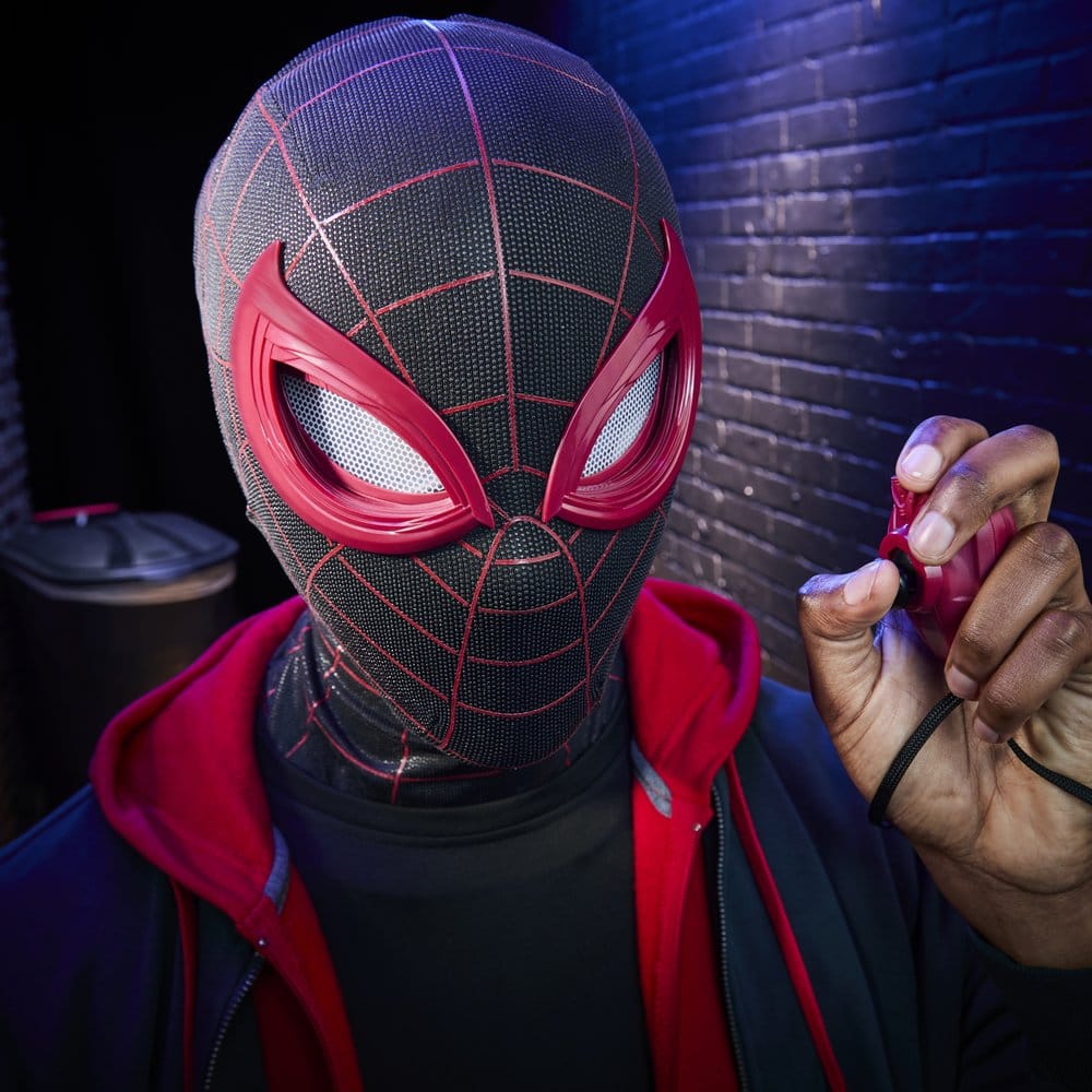 Hasbro Spider-Man Miles Morales Marvel Legends Elektronische Maske mit Fernbedienung
