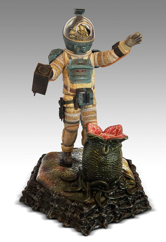 Hollywood Collectibles Group Alien Officer Kane 1/4 Statue