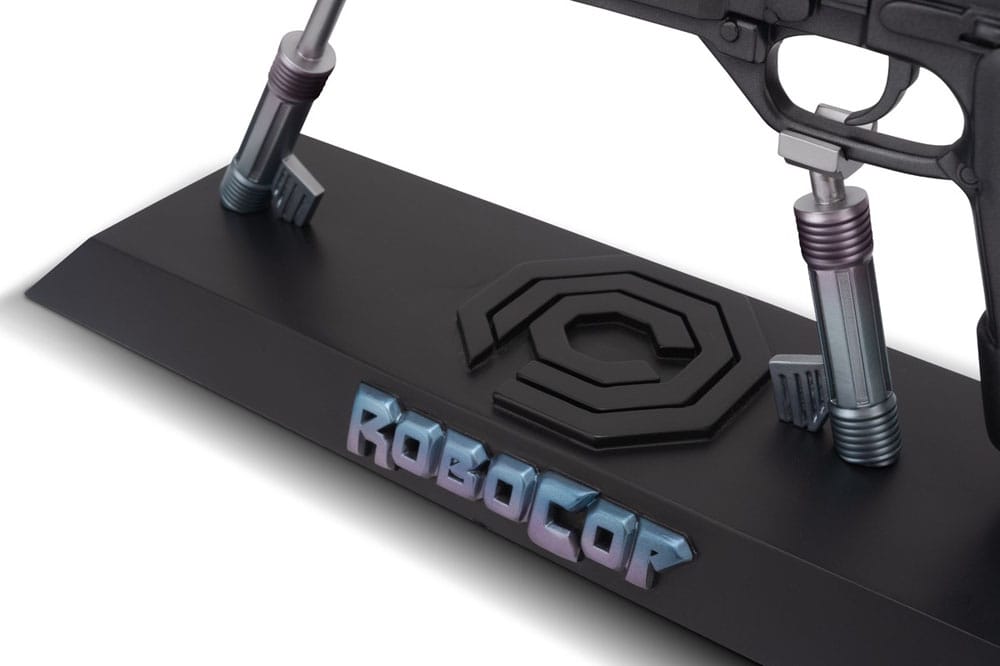 Hollywood Collectibles Group RoboCop Auto 9 1/1 Replik