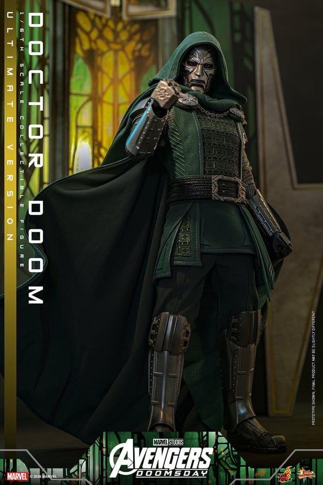 Hot Toys Avengers Marvel Doctor Doom Ultimate Version 1/6 Actionfigur