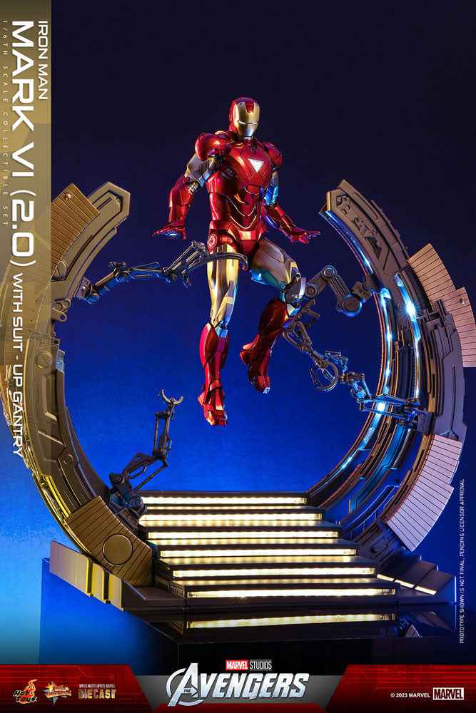 Hot Toys Marvel’s The Avengers Iron Man Mark VI (2.0) mit Suit-Up Gantry Diecast 1/6 Actionfigur
