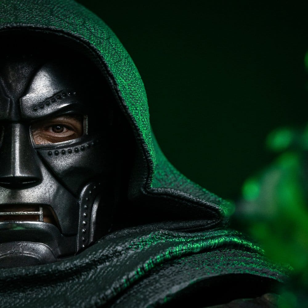 Iron Studios Avengers Doomsday Doctor Doom Legacy Replica 1/4 Statue