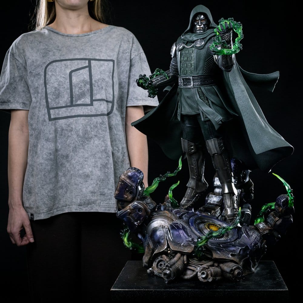 Iron Studios Avengers Doomsday Doctor Doom Legacy Replica 1/4 Statue