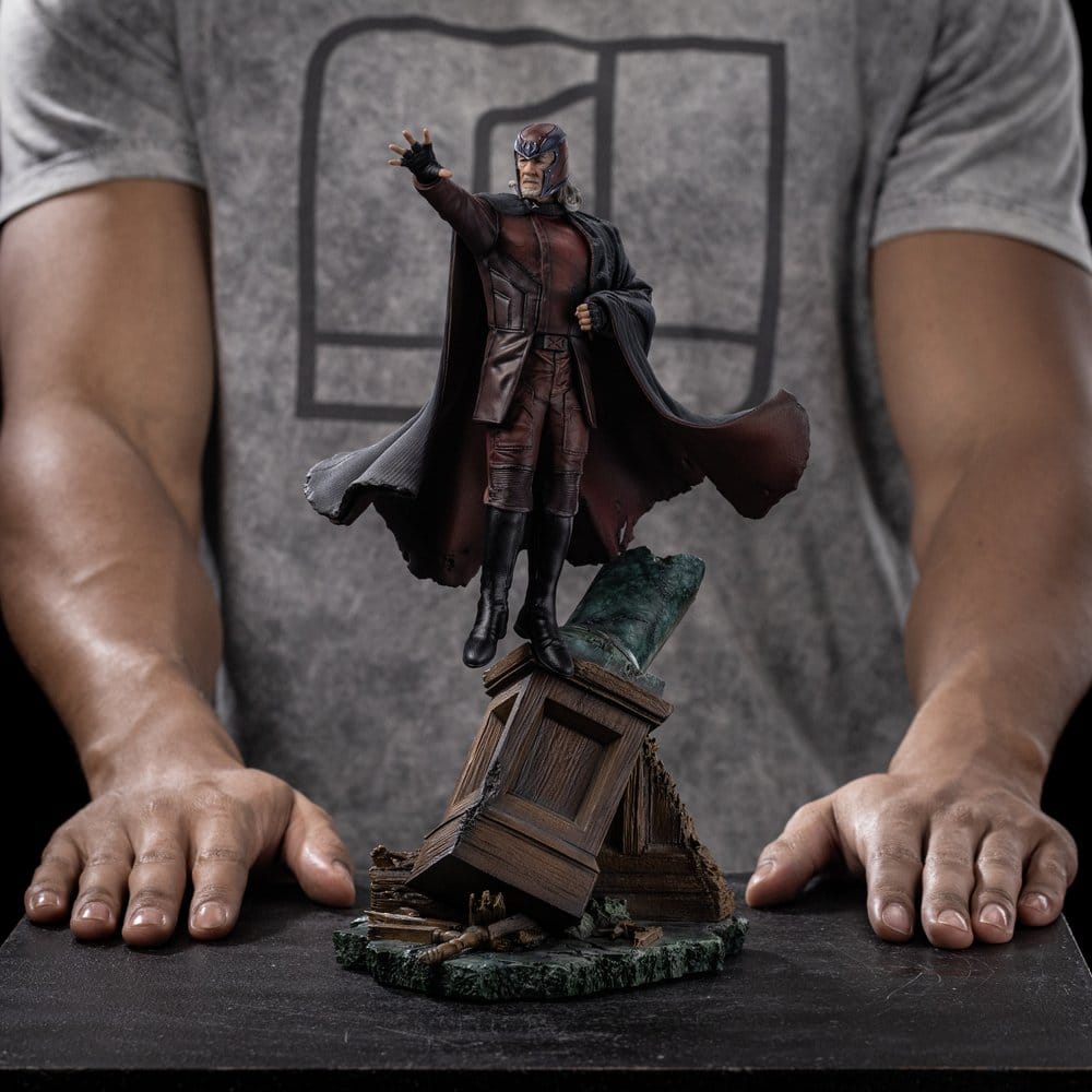 Iron Studios Avengers Doomsday Magneto Art Scale 1/10 Statue