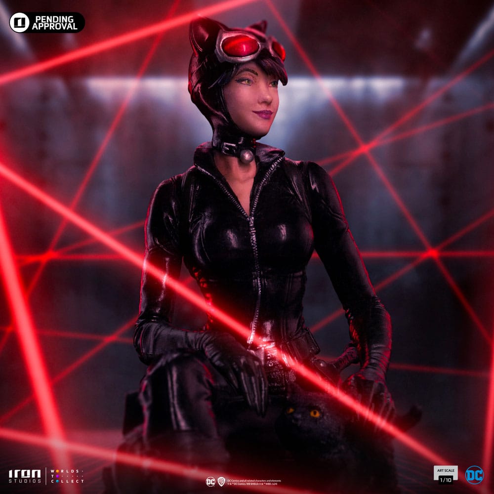 Iron Studios DC Comics Catwoman (Gotham City Sirens) Art Scale 1/10 Statue