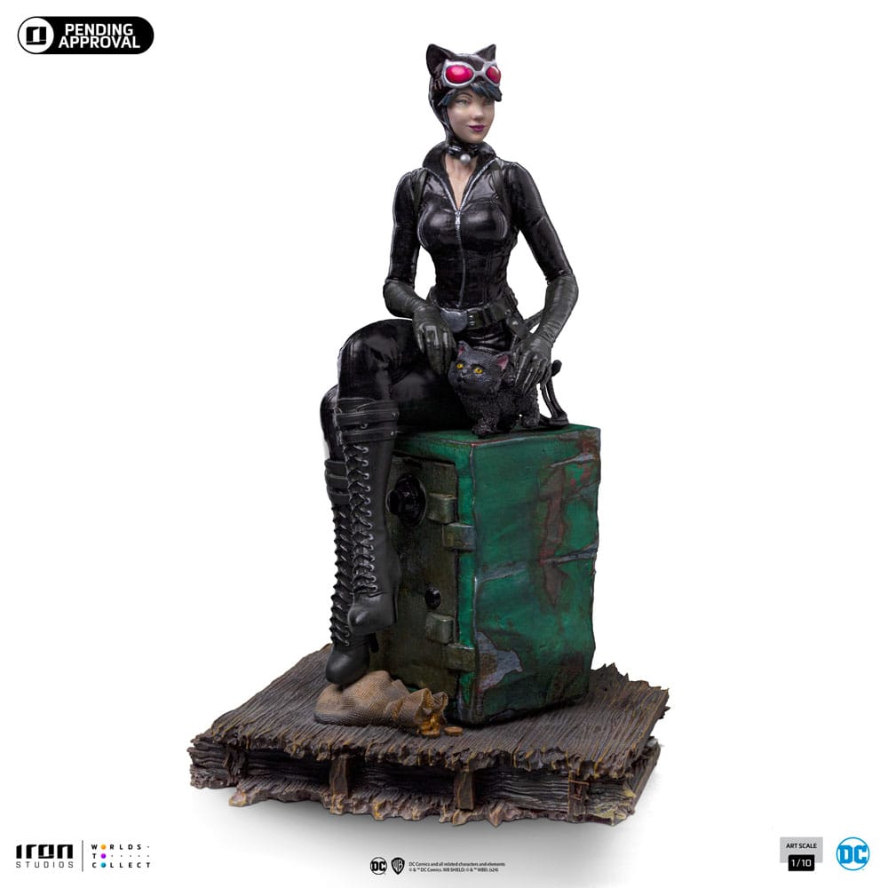 Iron Studios DC Comics Catwoman (Gotham City Sirens) Art Scale 1/10 Statue