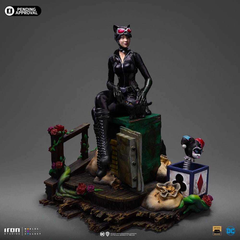 Iron Studios DC Comics Catwoman (Gotham City Sirens) Deluxe 1/10 Statue