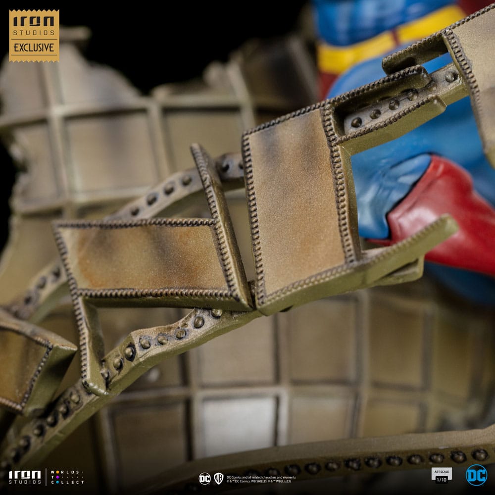 Iron Studios DC Comics Superman vs Doomsday BDS Art Scale Exclusive 1/10 Statue