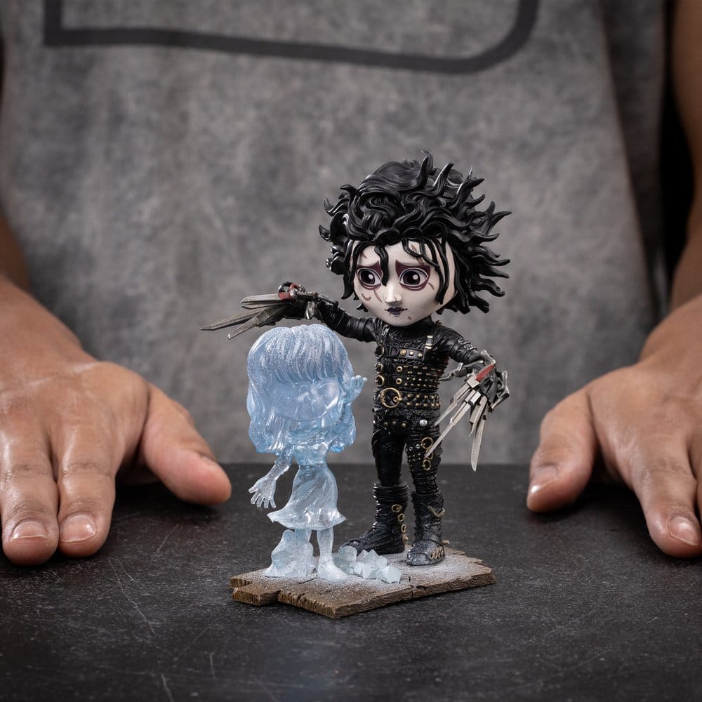 Iron Studios Edward Scissorhands Edward Scissorhands MiniCo Statue