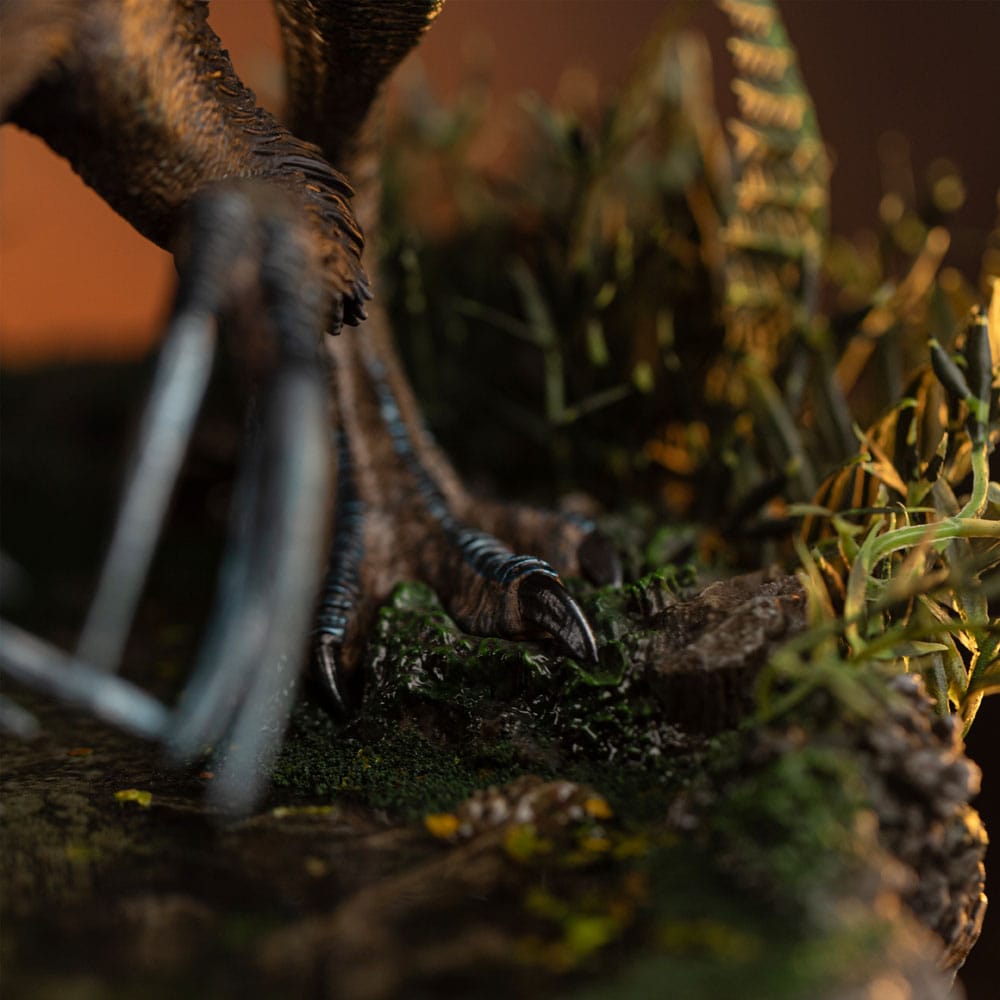 Iron Studios Jurassic World Dominion Therizinosaurus 1/20 Demi Art Scale Statue