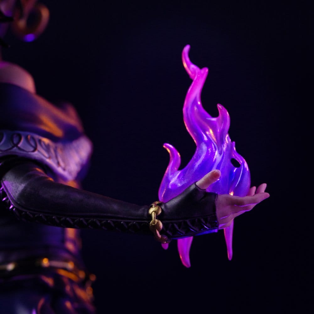 Iron Studios Magic: The Gathering Liliana Vess Deluxe Art Scale 1/10 Statue