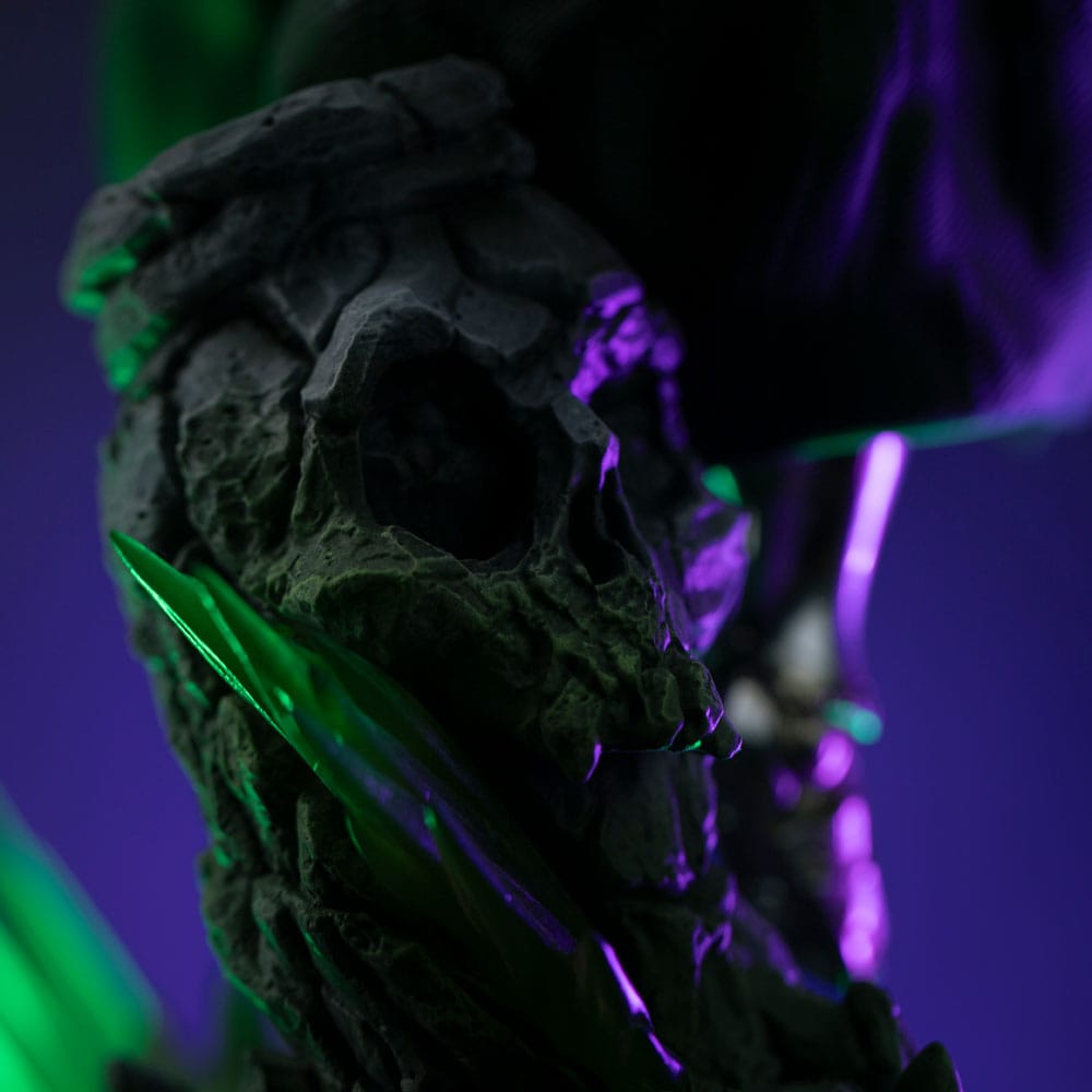 Iron Studios Marvel Legends Doctor Doom The Infinity Gauntlet Deluxe Edition 1/10 Statue