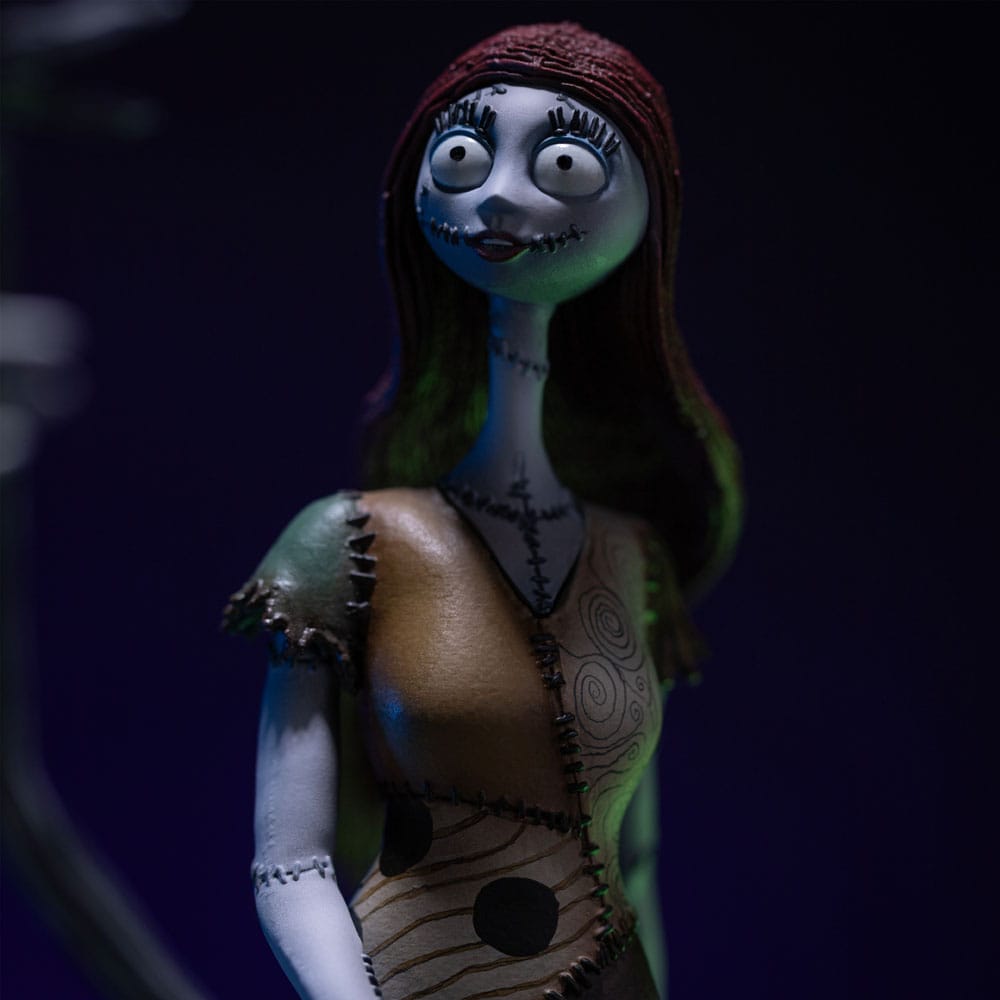 Iron Studios Nightmare Before Christmas Deluxe Art Scale Jack and Sally 1/10 Statue