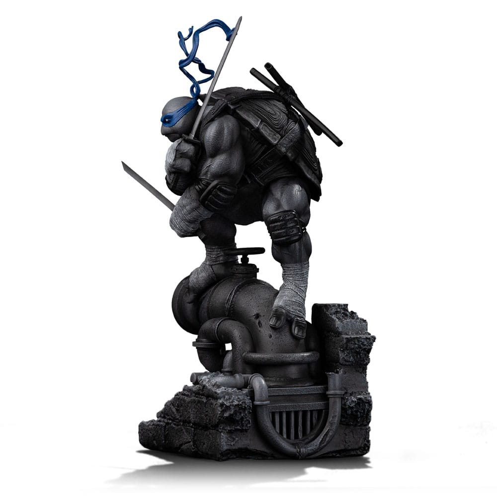 Iron Studios Teenage Mutant Ninja Turtles Leonardo Black and White Exclusive 1/10 Statue