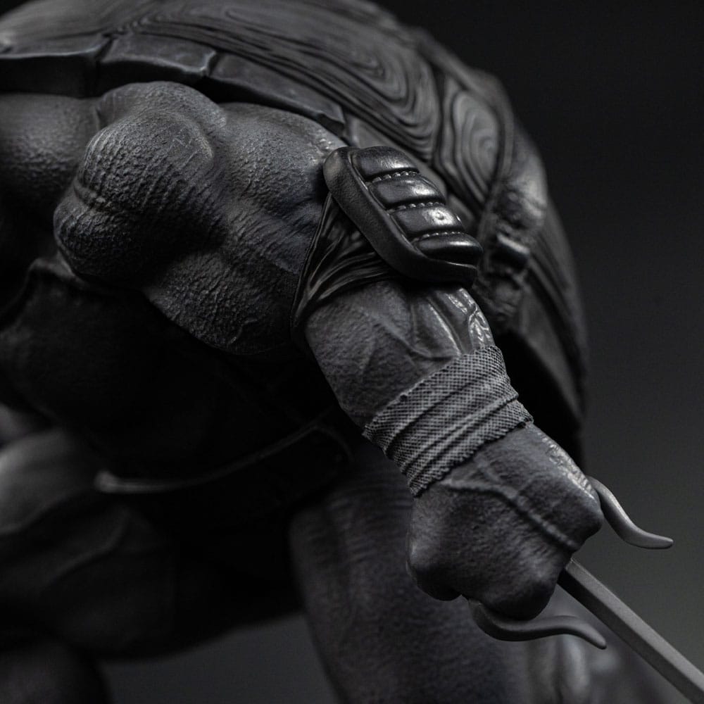 Iron Studios Teenage Mutant Ninja Turtles Raphael Black and White Exclusive 1/10 Statue