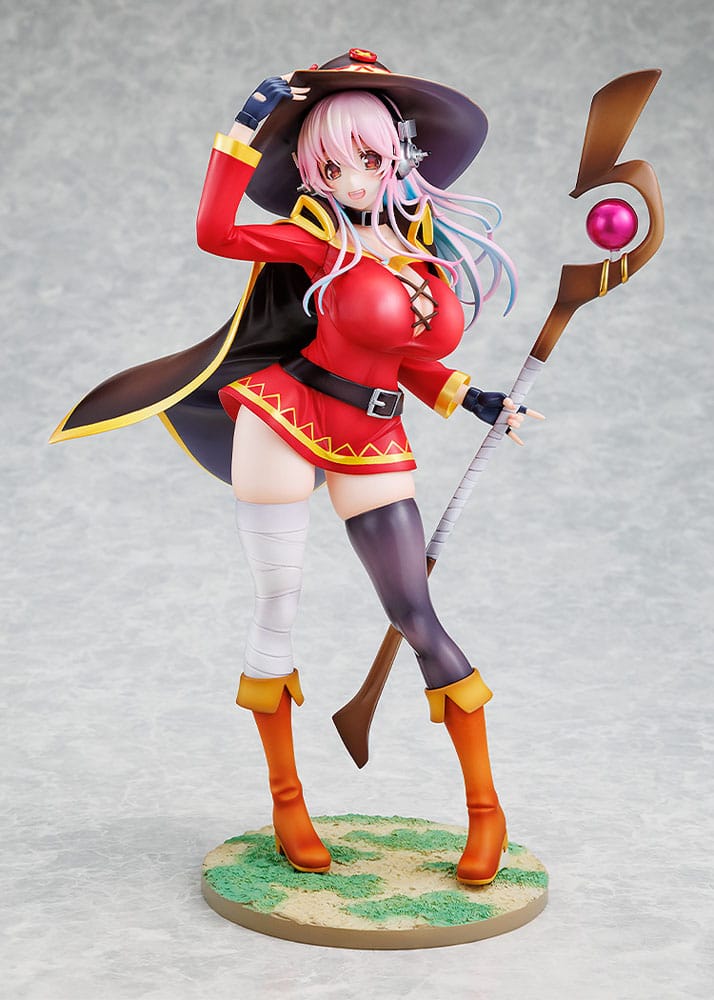 Kadokawa Konosuba Super Sonico x Megumin Collaboration Ver. 1/7 Statue