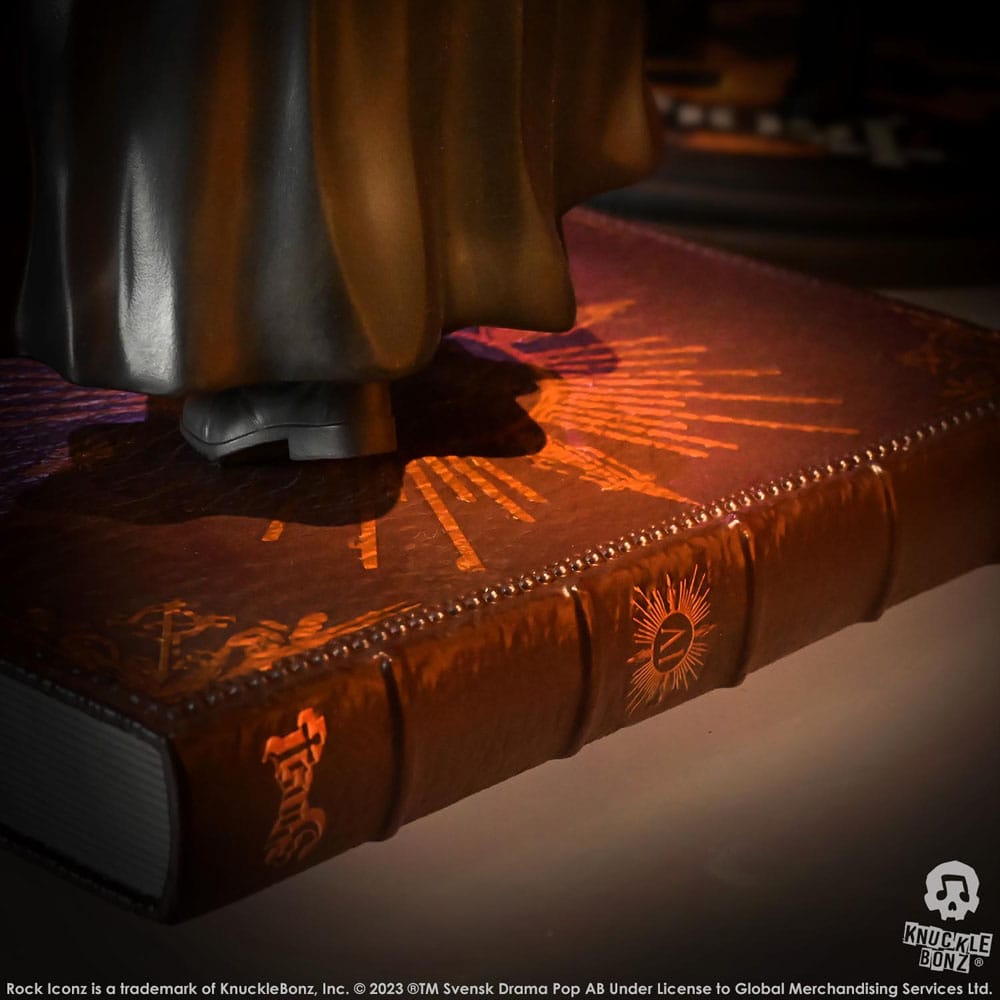 Knucklebonz Ghost Papa Emeritus IV (Black Robes) Rock Iconz 1/9 Statue