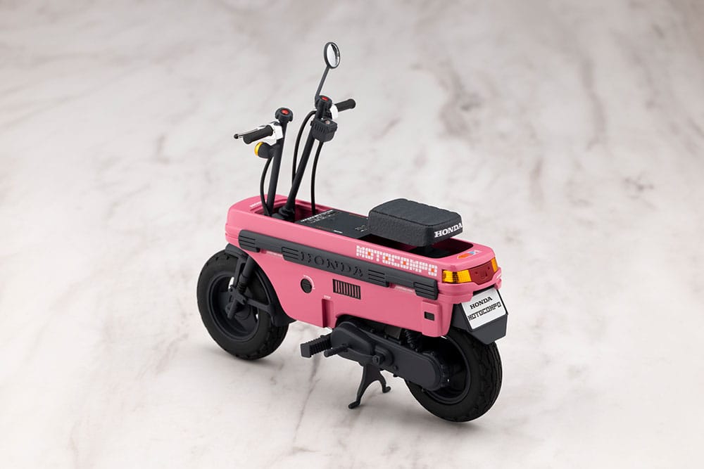 Kotobukiya Sousai Shojo Teien Emma Koishikawa Nocturne with Honda AB12 Motocompo 1/10 Plastic Model Kit