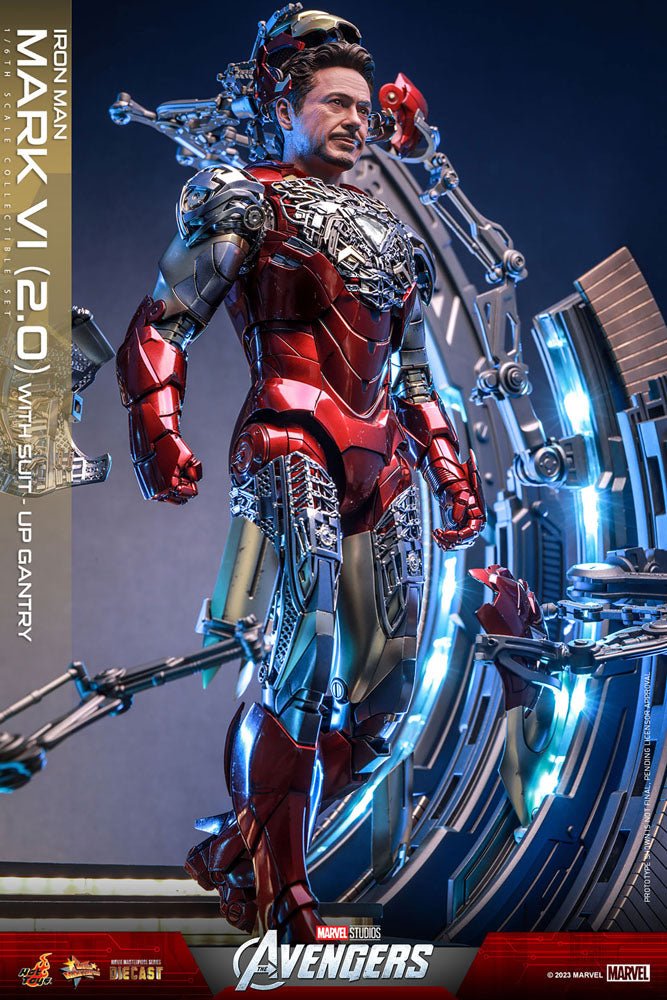Marvel’s The Avengers Movie Masterpiece Diecast Actionfigur 1/6 Iron Man Mark VI (2.0) mit Suit-Up Gantry 32 cm Hot Toys