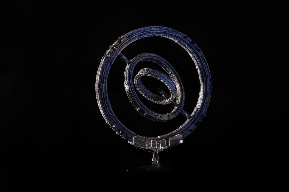 Master Replicas Foundation The Invictus Die-Cast Spaceship