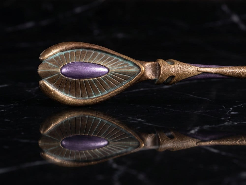 Master Replicas Stargate Ma’tok Stab Desktop Replica