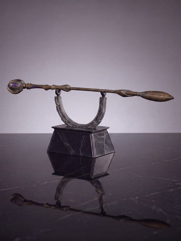 Master Replicas Stargate Ma’tok Stab Desktop Replica