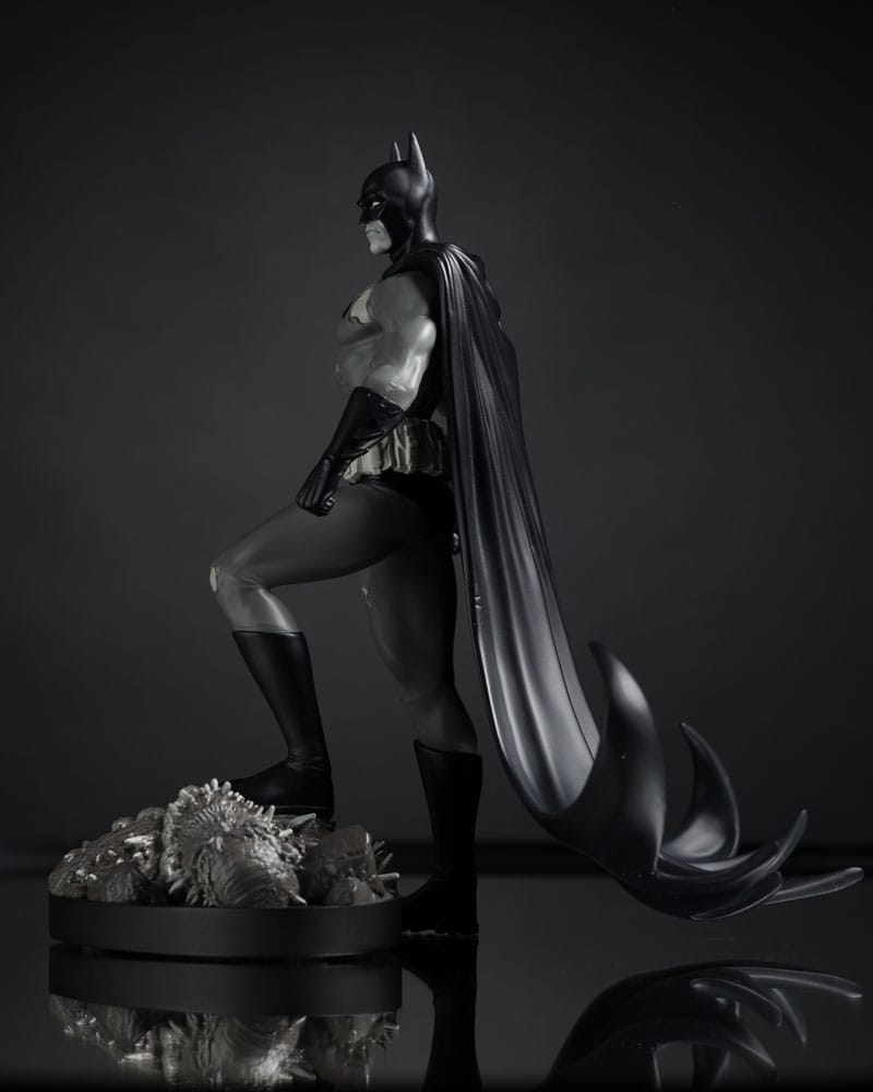 McFarlane Toys DC Direct Batman Bjorn Barends Black White 1/10 Statue