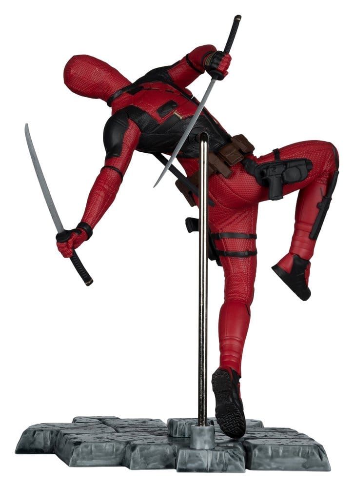 McFarlane Toys Marvel Studios Deadpool (Deadpool & Wolverine) (Gold Label) 1/10 Statue