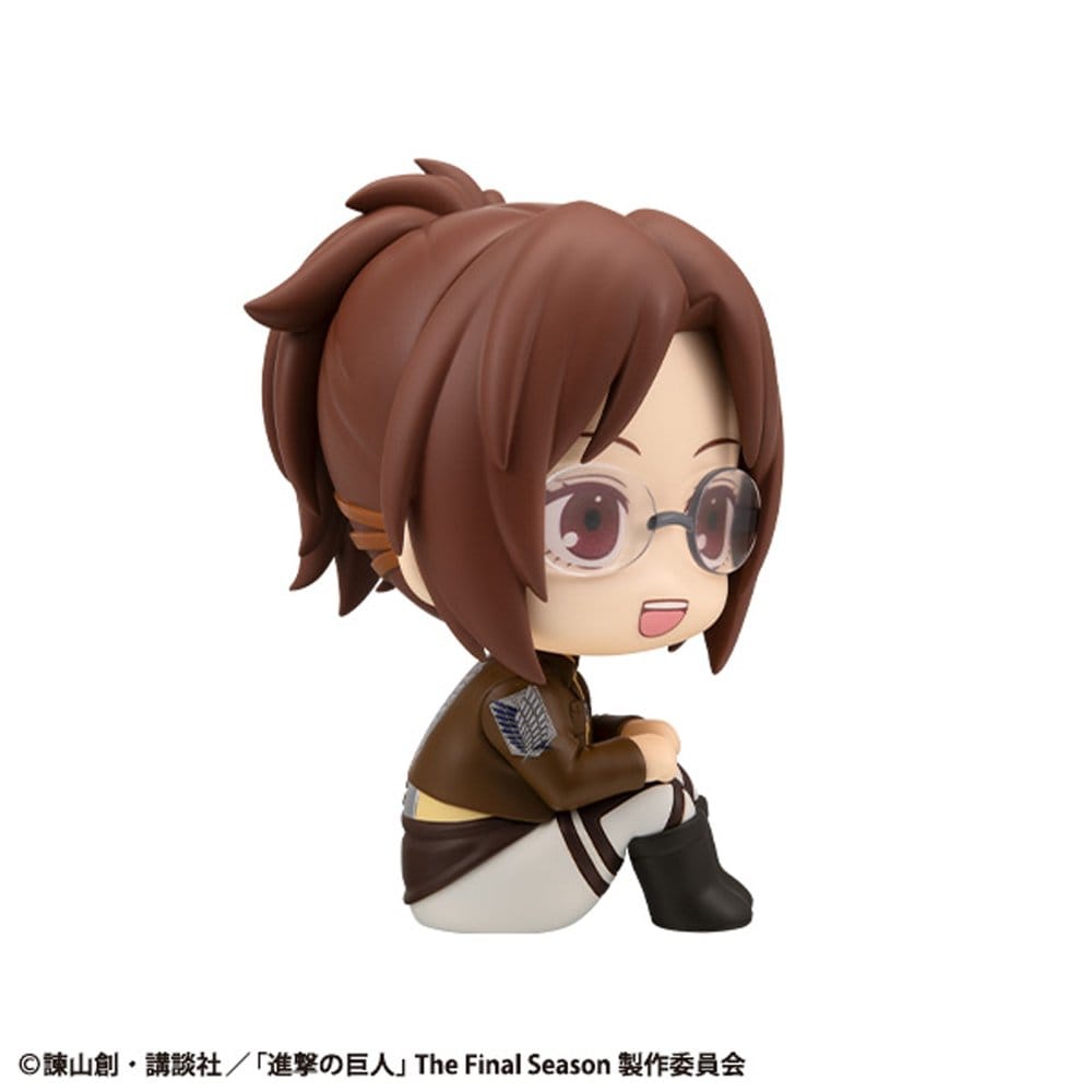 Megahouse Attack On Titan Look Up Hange Zoe & Erwin Smith Statuen