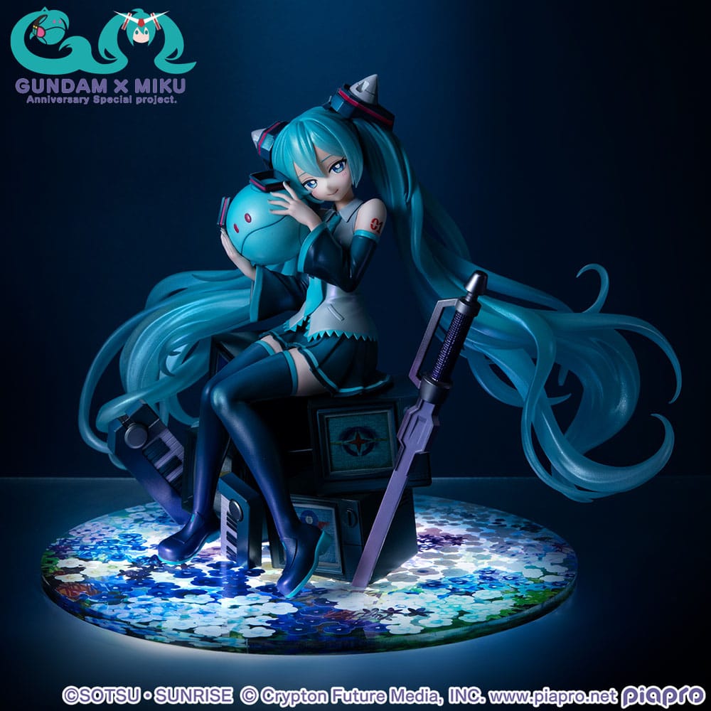 Megahouse Mobile Suit Gundam Lucrea Hatsune Miku x OO Gundam 45th Anniversary Statue