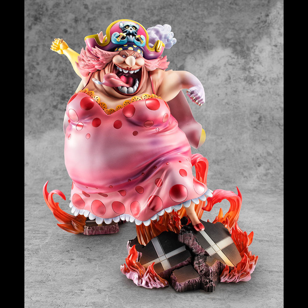 Megahouse One Piece Great Pirate Big Mom Charlotte Linlin P.O.P Statue