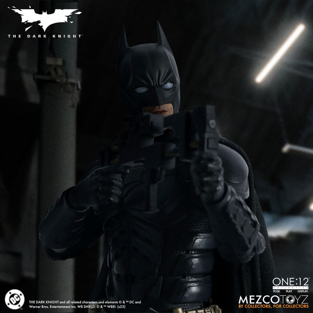 Mezco Toys The Dark Knight Batman 1/12 Actionfigur