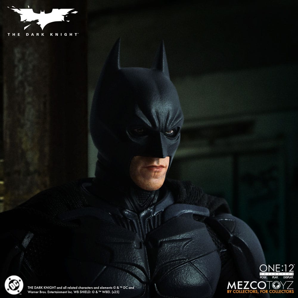 Mezco Toys The Dark Knight Batman 1/12 Actionfigur